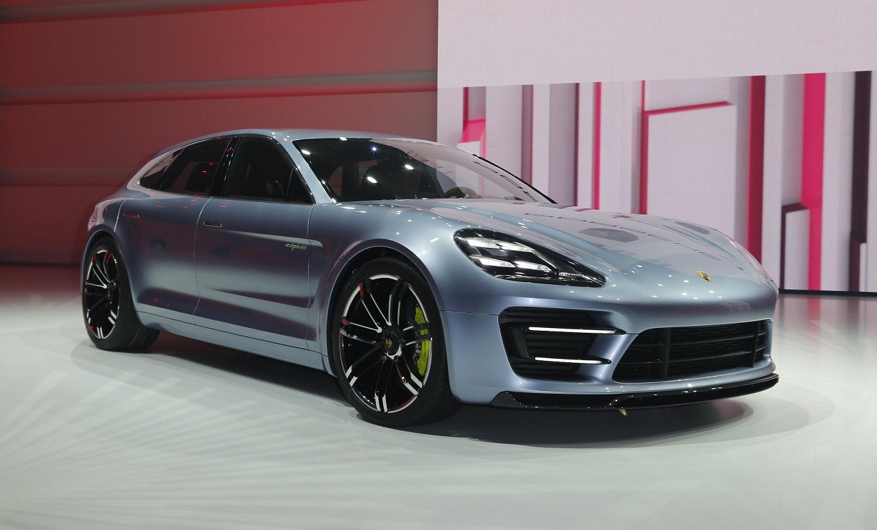 В Воронеже у компании ивановцев угнали спортивный фастбэк Порше Panamera 4S В Воронеже у компании ивановцев угнали спортивный фастбэк Порше Panamera 4S